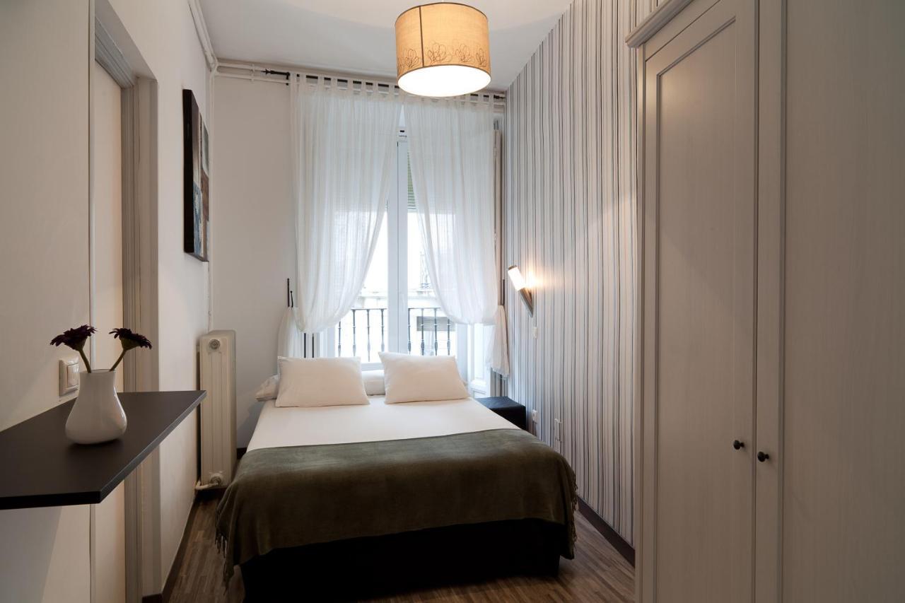 Hostal Gala Madrid Buitenkant foto