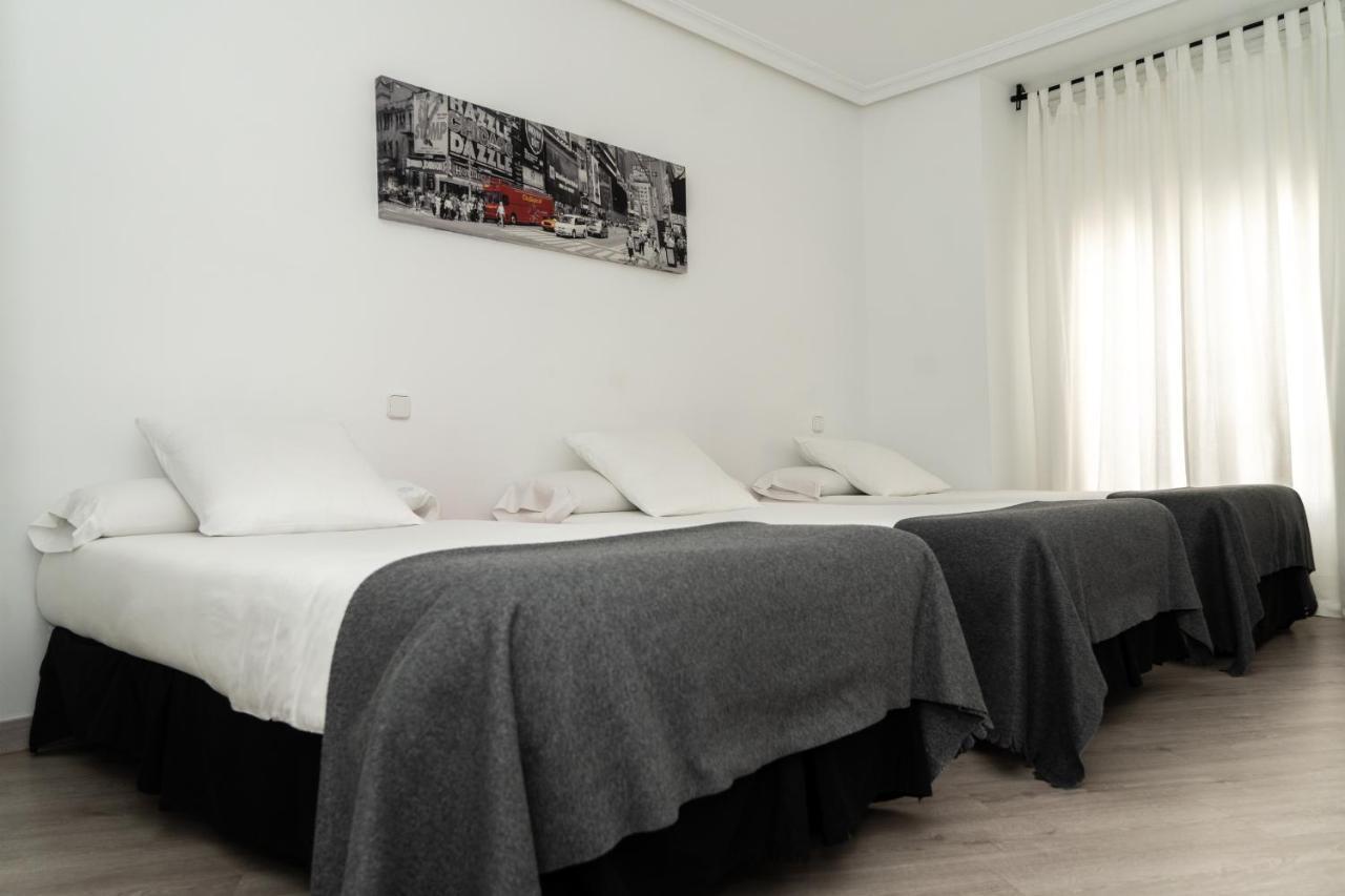 Hostal Gala Madrid Buitenkant foto