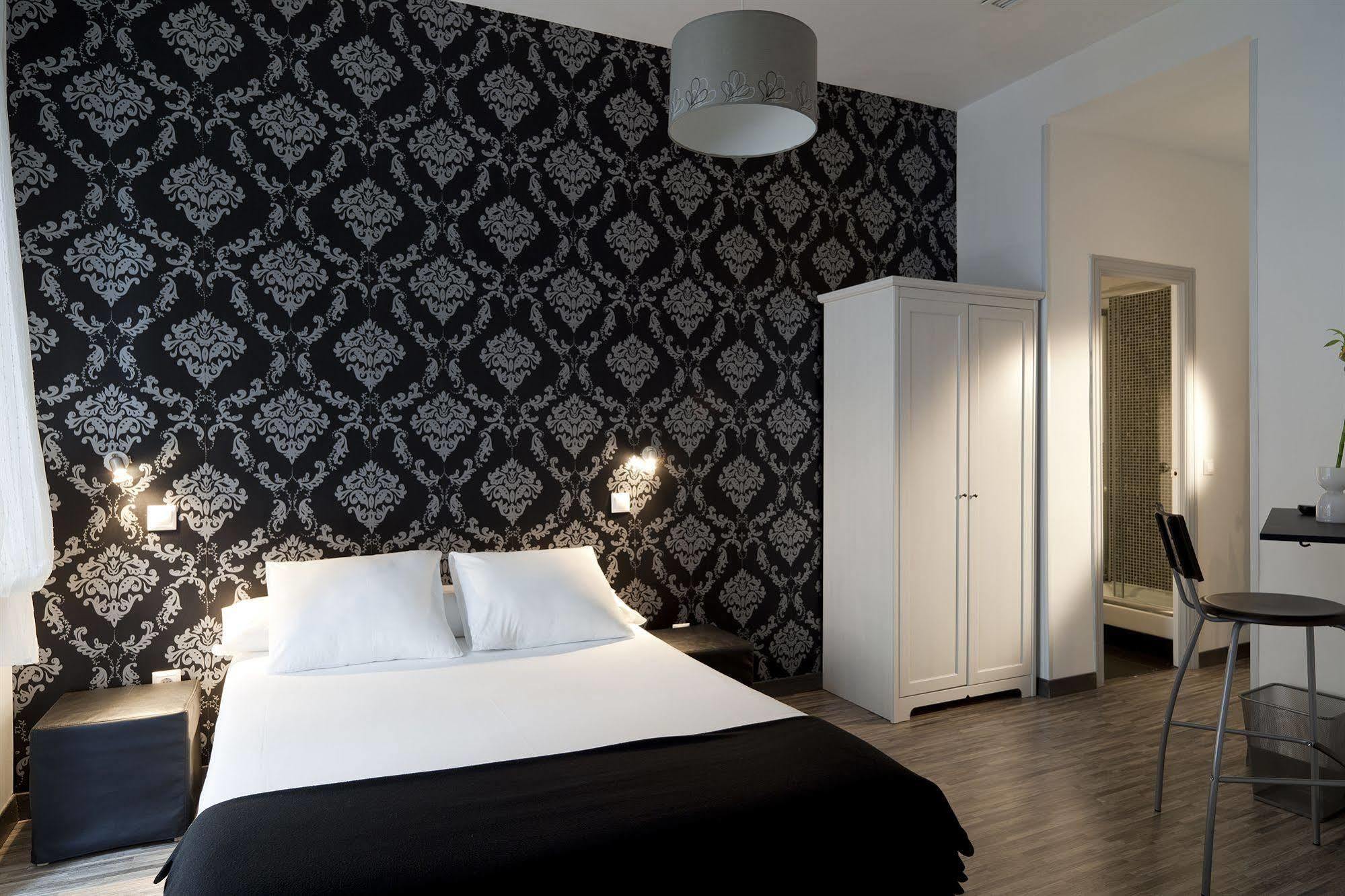 Hostal Gala Madrid Buitenkant foto