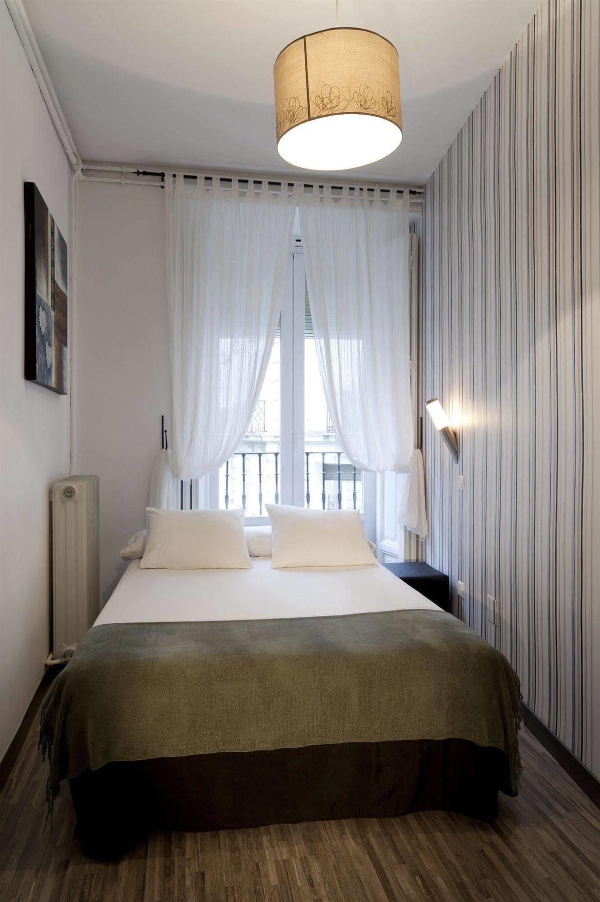 Hostal Gala Madrid Buitenkant foto